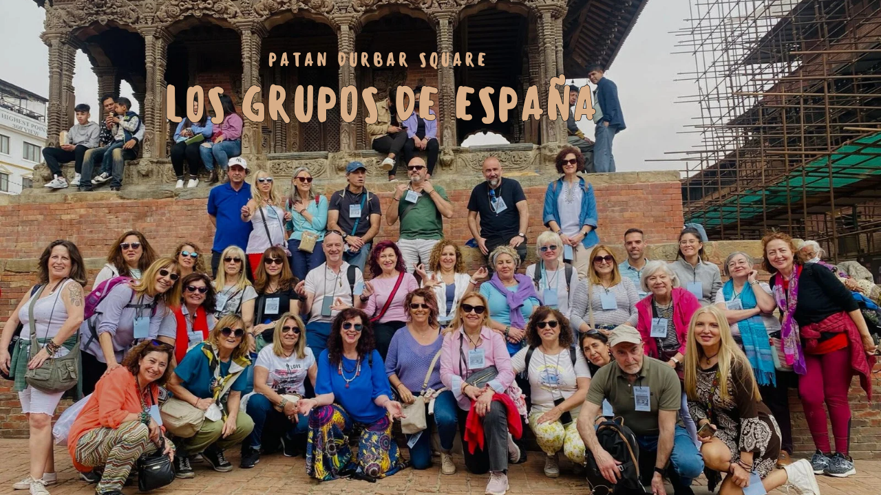 Luxury Groups from Spain visiting the Durbar Squares.